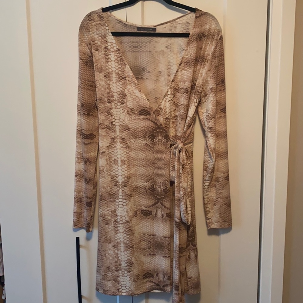 ✨ANY 2 FOR 15 ANY 3 FOR 20✨- Suzy Shier Wraparound Snake Print Dress